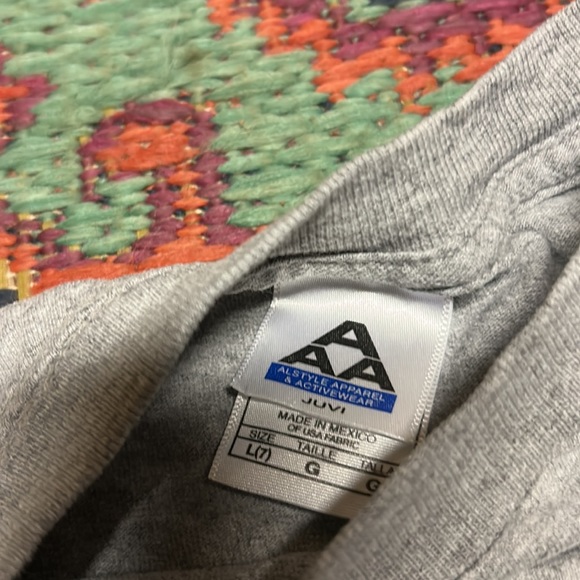 Yankees Tee - Picture 2 of 2